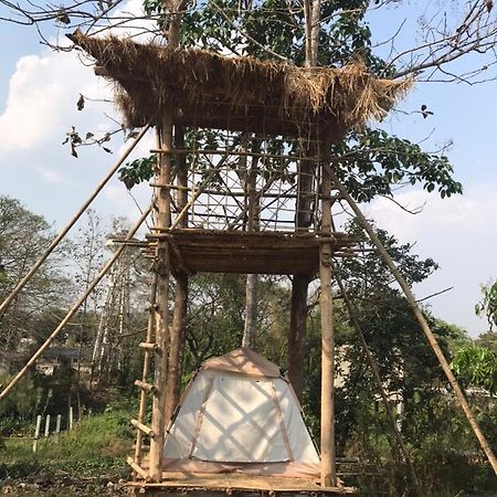 Amando_Tent Hotel Phayao Exterior photo