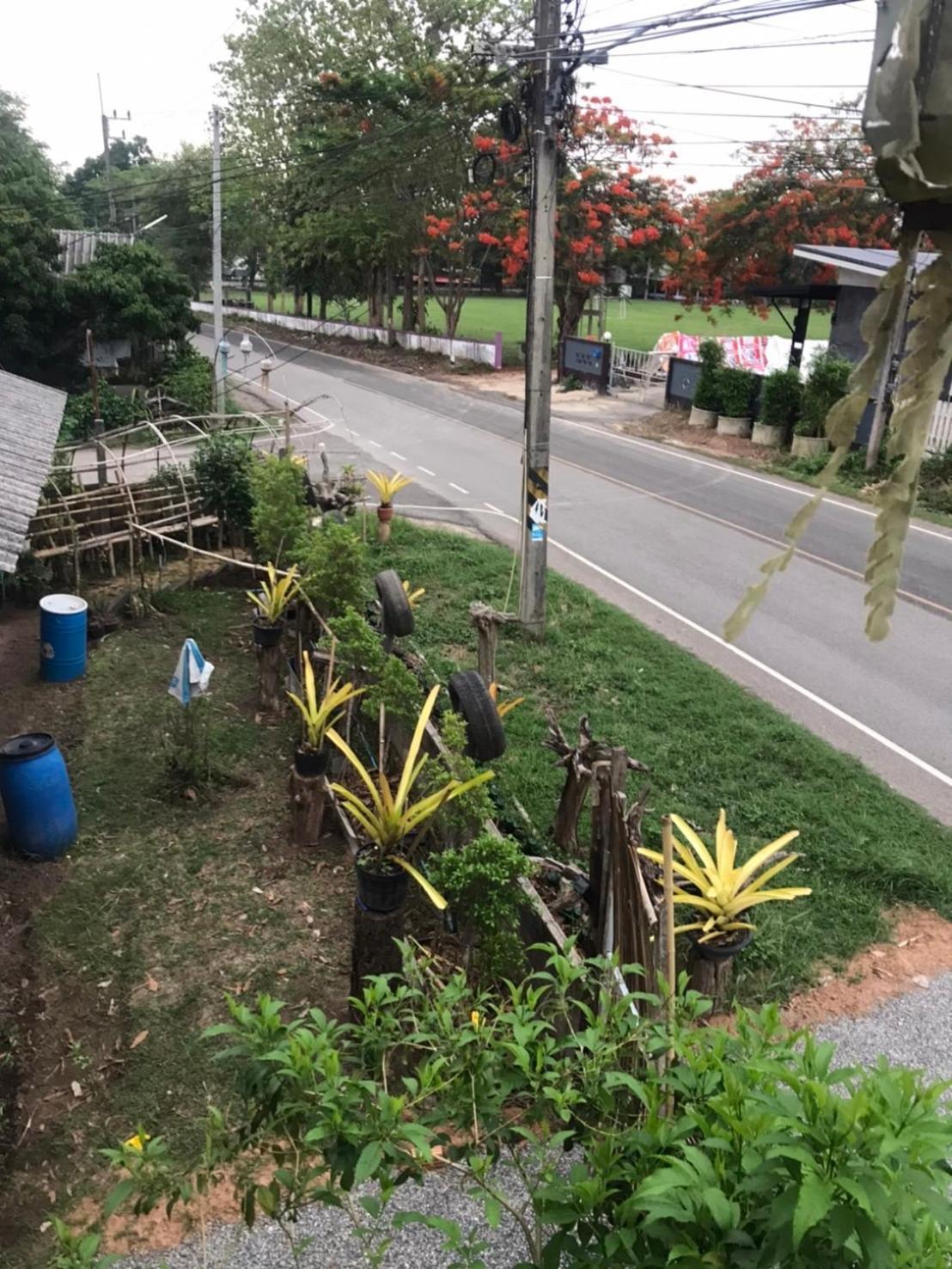 Amando_Tent Hotel Phayao Exterior photo